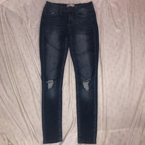 Ripped jeans (juniors)